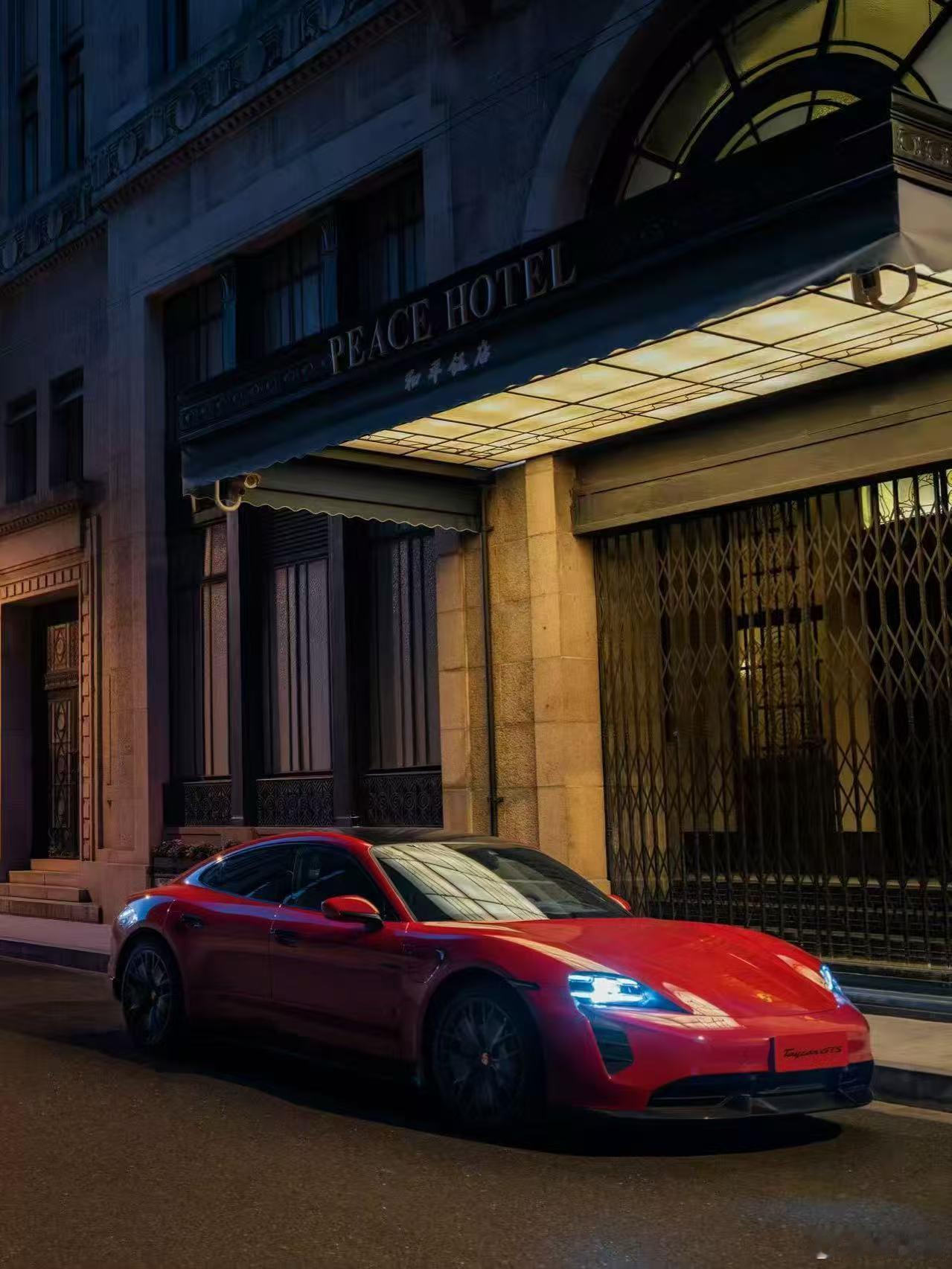 如果你是某个汽车品牌CEO，在新车开发初期的外观选择上，有两条路可以选择，你会怎