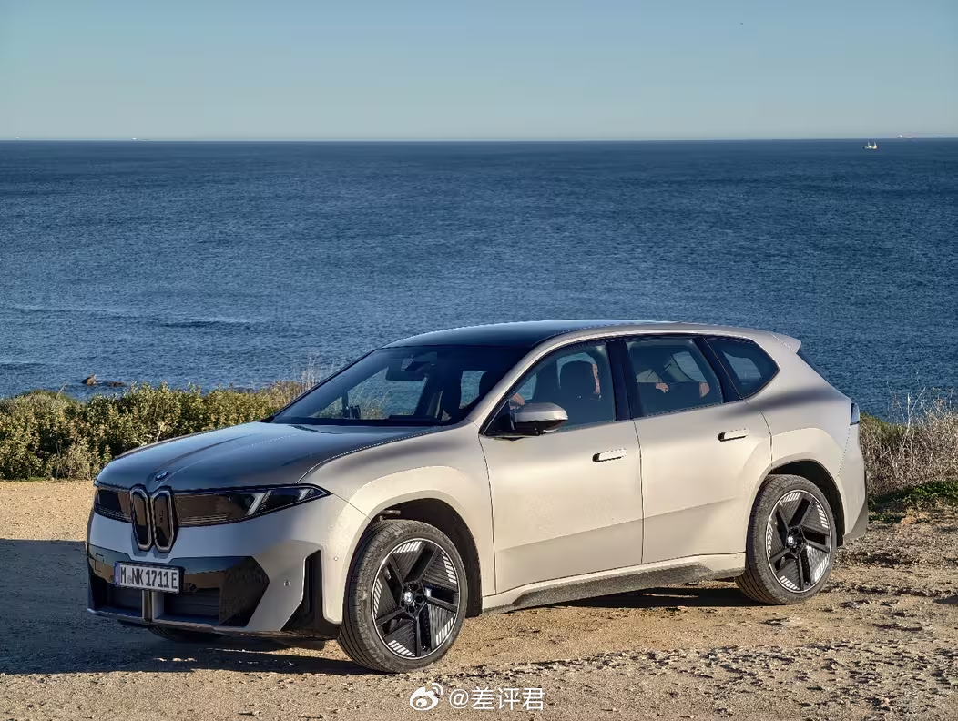 #差评说车# 前线同事去西班牙，开了一天纯电的iX3，最大的感受就是优宝马优秀的