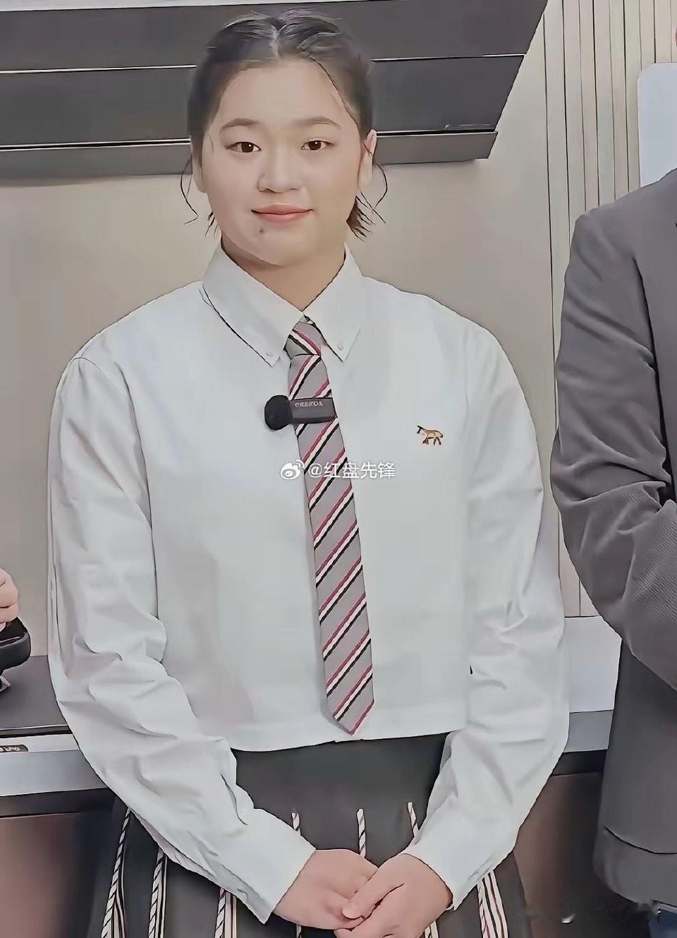 我问律师朋友，
全红婵被网暴这事严不严重，
他沉默了几秒说：性质比大多数人想的要