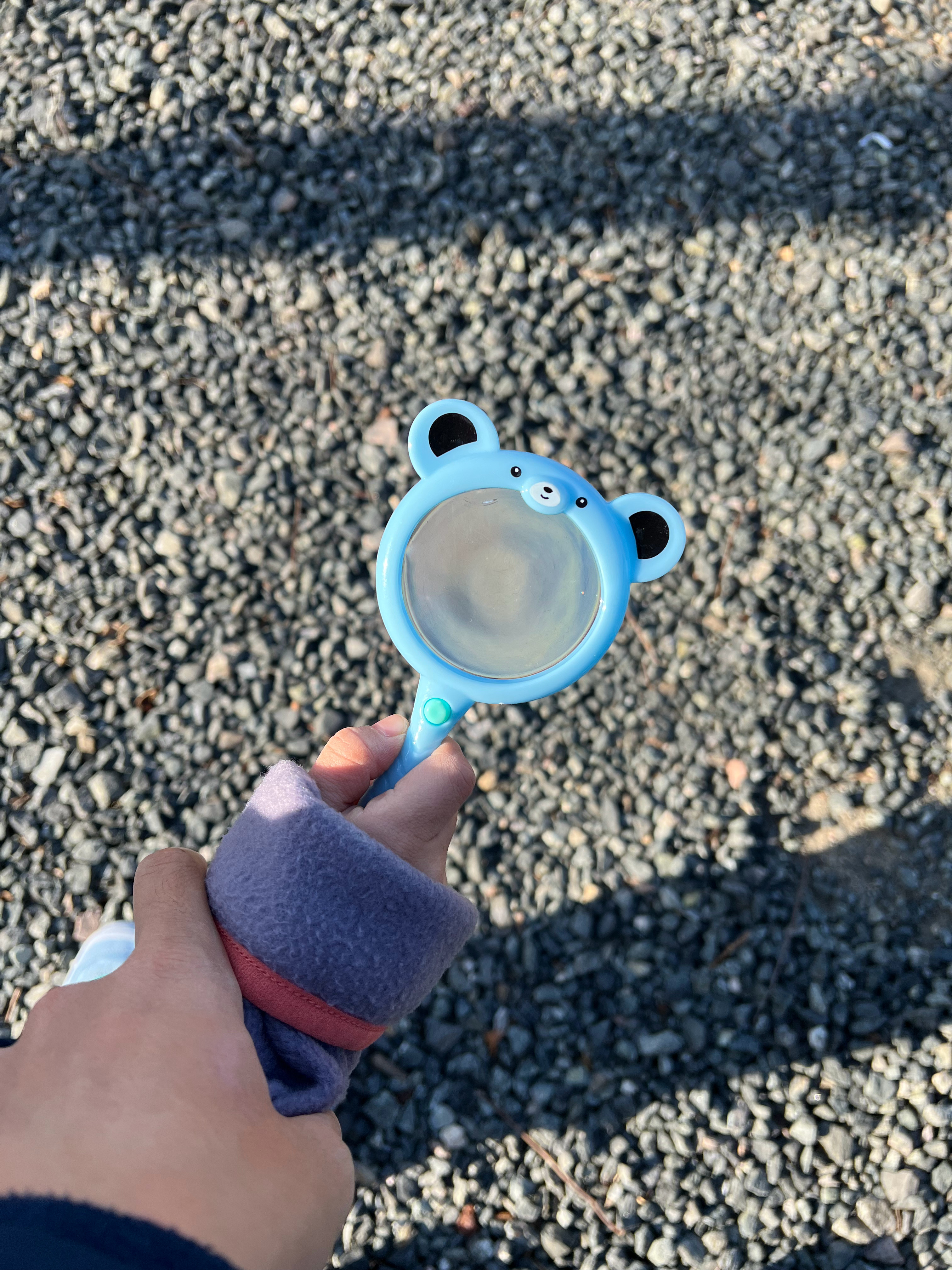 趁着好天气来山里徒步。北边是蓝天白云，南边就是灰蒙蒙一片。今天目标10km 天津