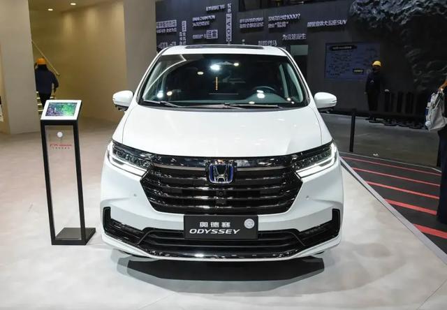 广汽本田新款奥德赛上市：18.48万-24.18万元，用上冰箱彩电大沙发，值得一