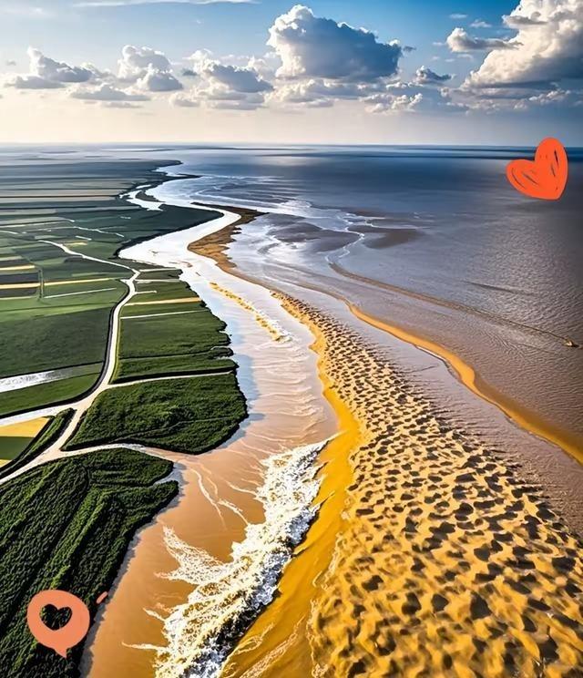 国家应把黄河入海口问题提上日程。黄河因为含沙量大，入海后形成造陆效应。现在黄河入