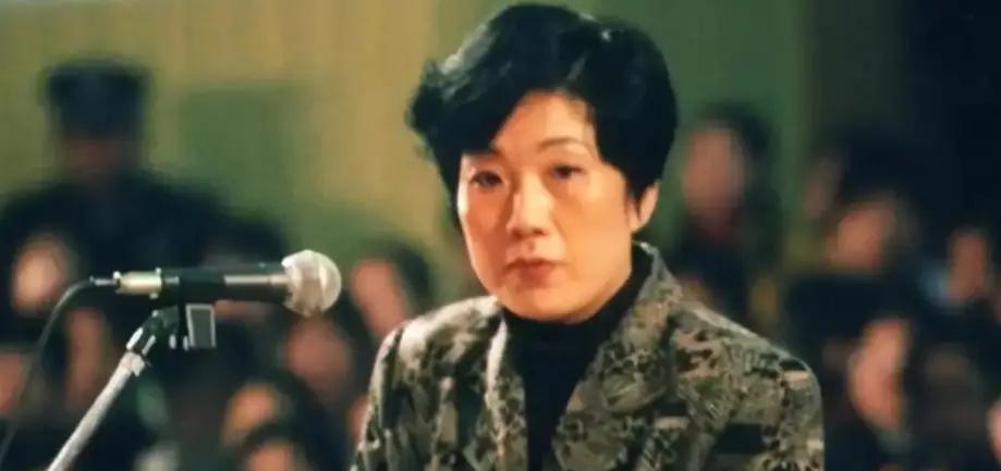 2001年，“女老虎”蒋艳萍被判处死刑，万念俱灰之下，听说只要怀孕就可争取缓刑，