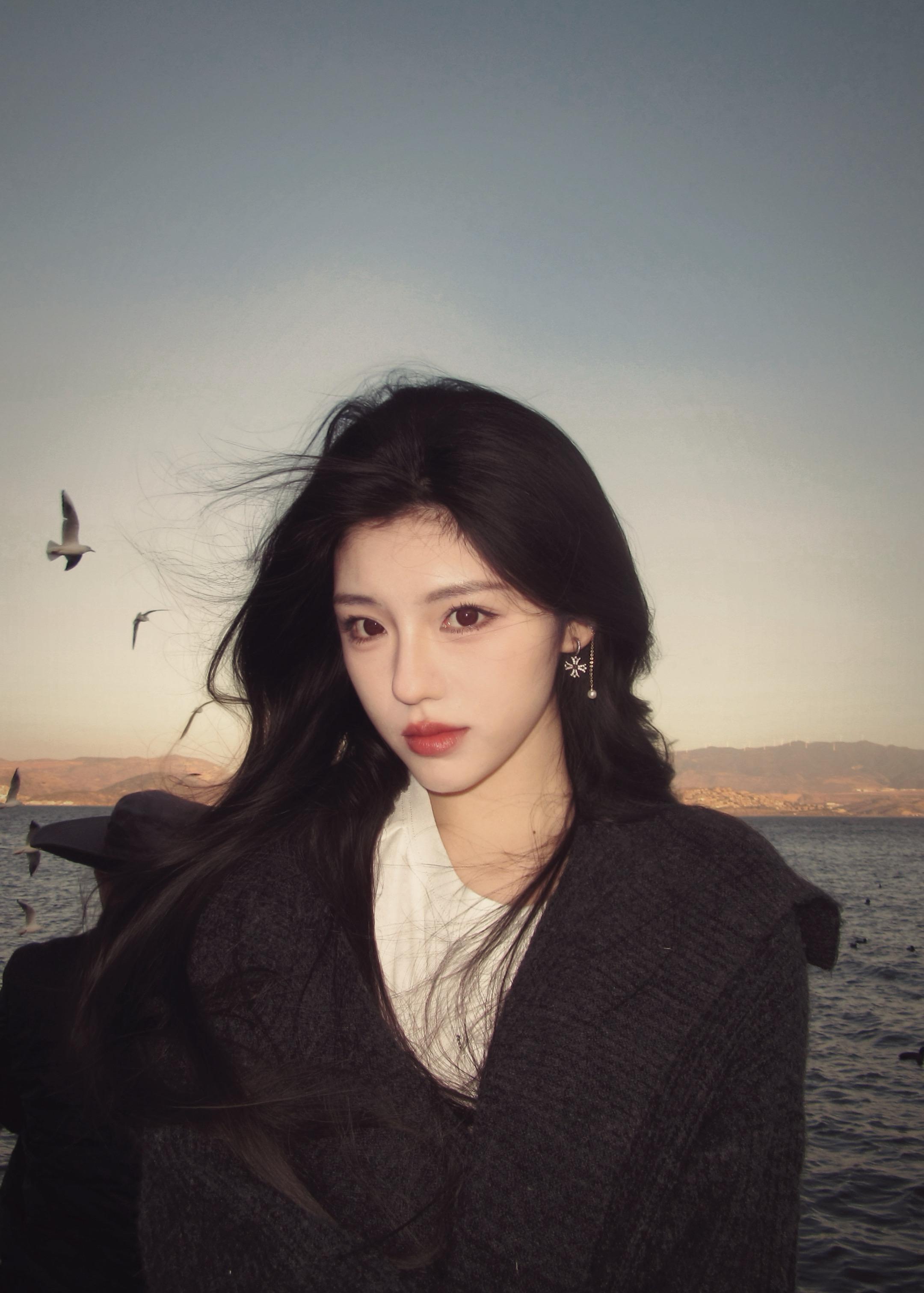 有一天凌晨 我太想你了 于是翻看我们在一起时的照片 那时候的我好幸福好幸福