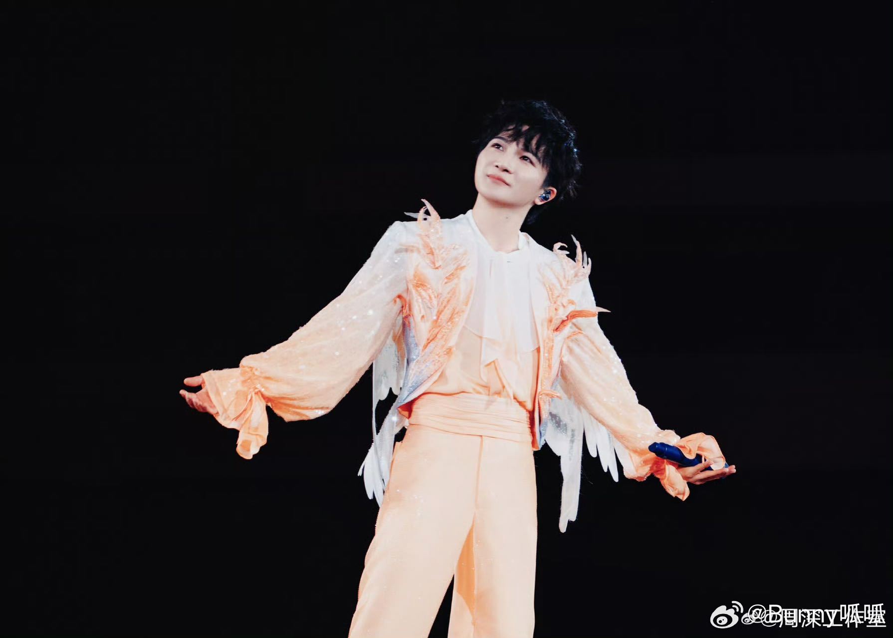 周深歌声里的四渡 周深的适配度真的无可替代，演唱《渡》时情绪把控恰到好处，既有乱