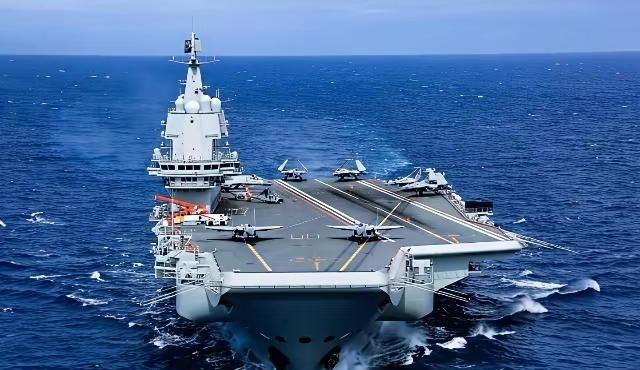 被美国骗了？中国这两年造完航母发现不对味了，明明自己的无人机、空间武器、超高音速