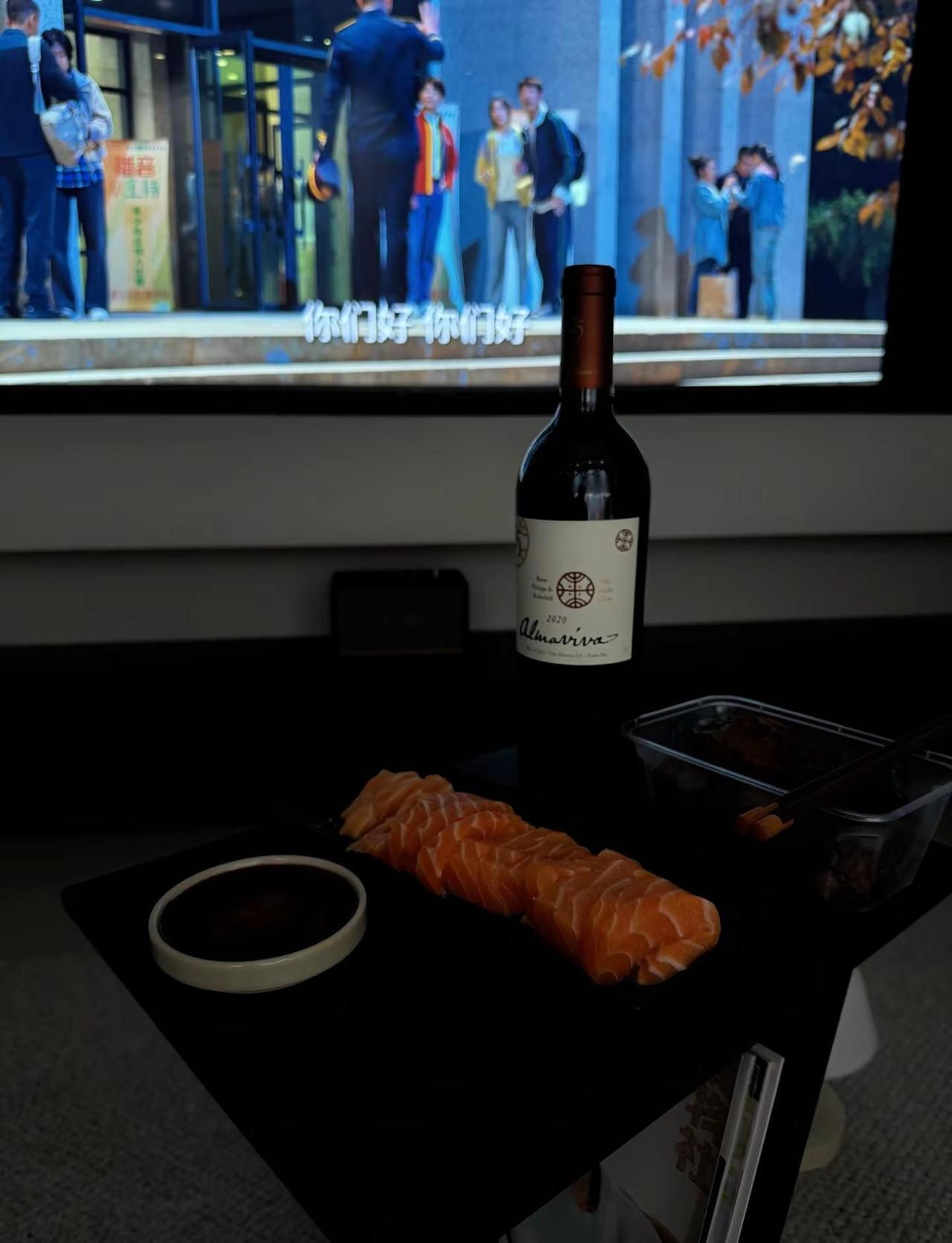 小小的圈子，淡淡的生活，人到中年，像是一场温柔的觉醒！