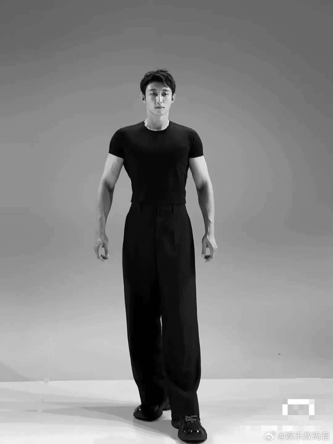 看了黄景瑜和许凯的反面案例感觉健身会成了他们的负担😱 ​​​