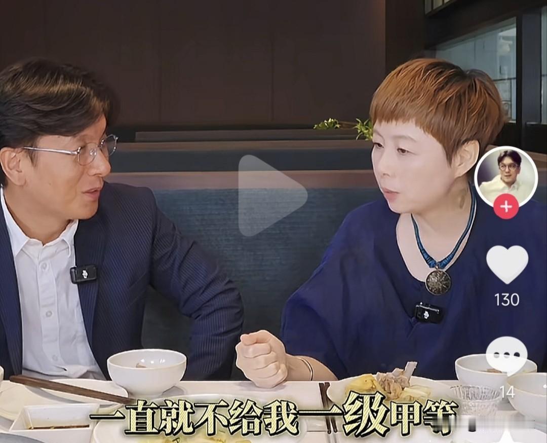 周瑾已在上海电视圈摸爬滚打近30年，居然她也有一段“下岗”经历？
在与媒体人甘鹏