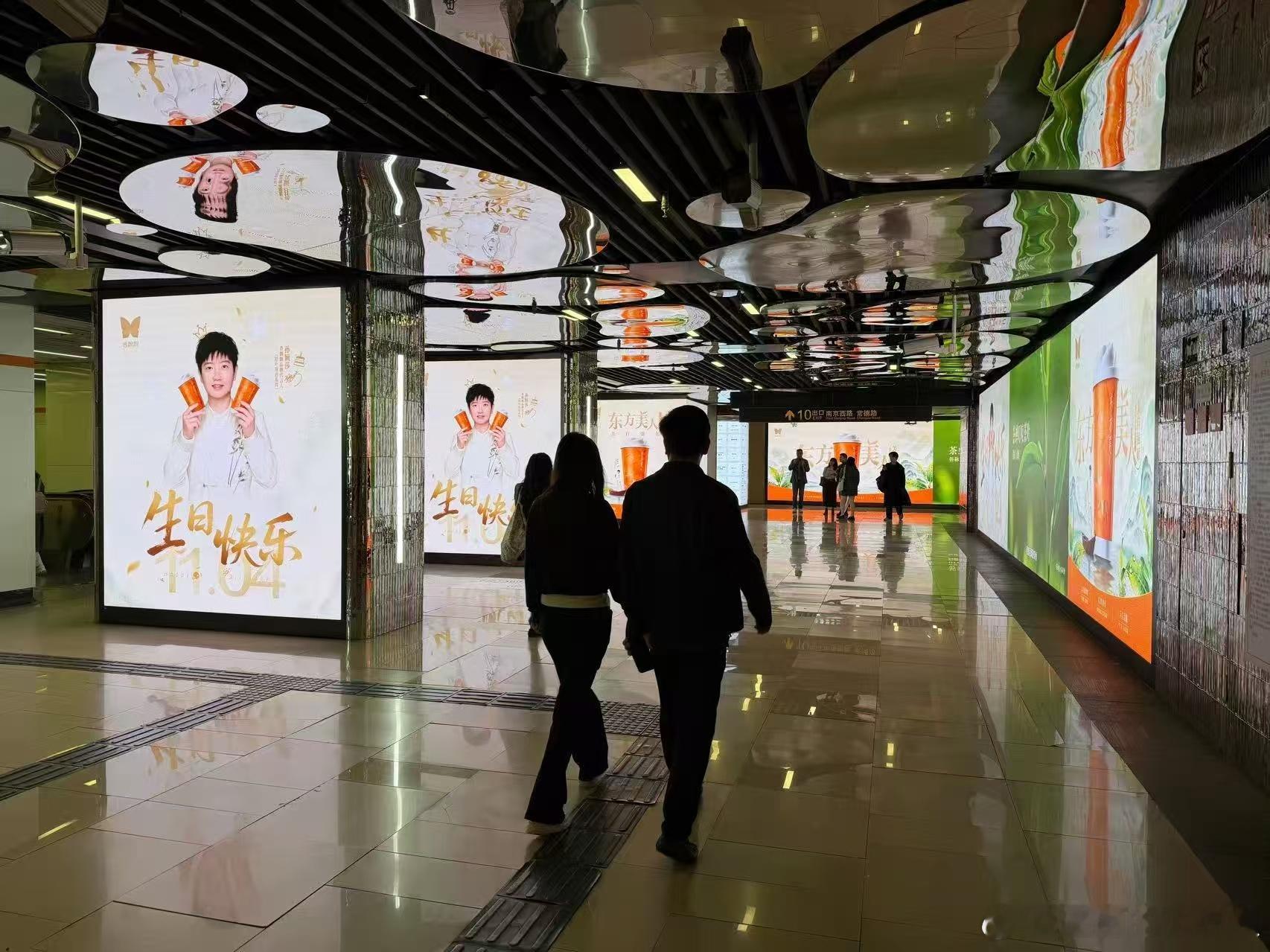 孙颖莎东方美人作为老茶友，得说这次香飘飘是真的下本了。东方美人茶原本就算小众珍品