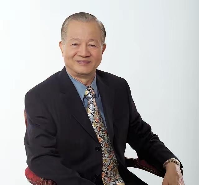 曾仕强先生对台湾未来的预言：“台湾会由一位出人意料的人物，以一种始料不及的方式解