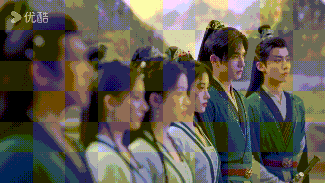 虚焦里默默心虚的黎非“天赋极佳”黎非：“我…我也算吗” 