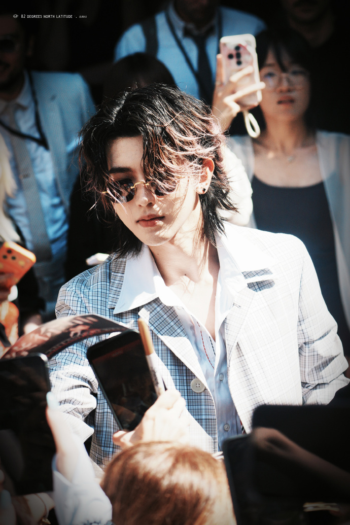 蔡徐坤 🖤🤍 蔡徐坤米兰时装周🦅 🖤♠ 𝕭𝖑𝖚𝖊𝖑𝖔𝖛𝖊