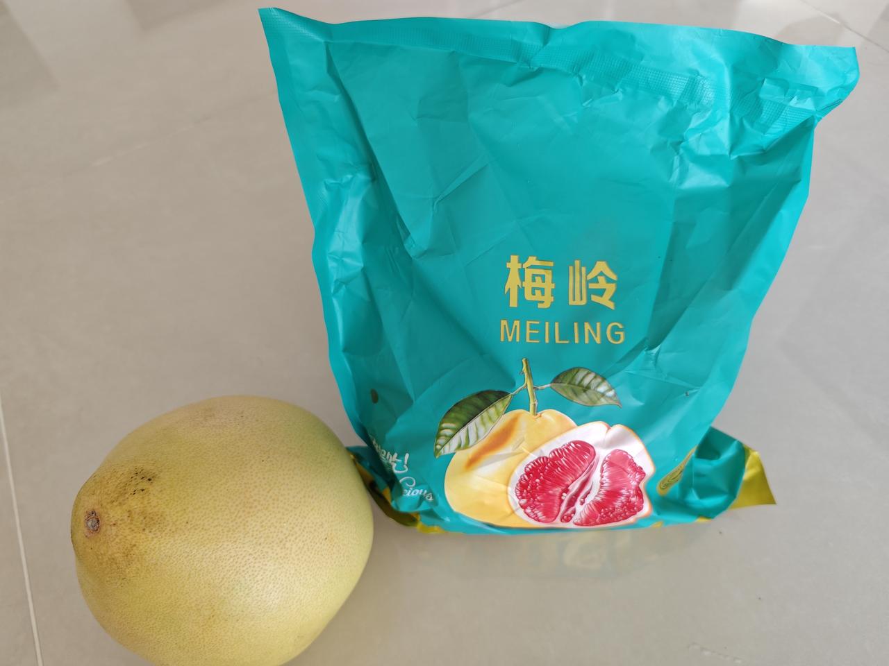 聪明的商家：柚子包装与不包装，身价不一样！