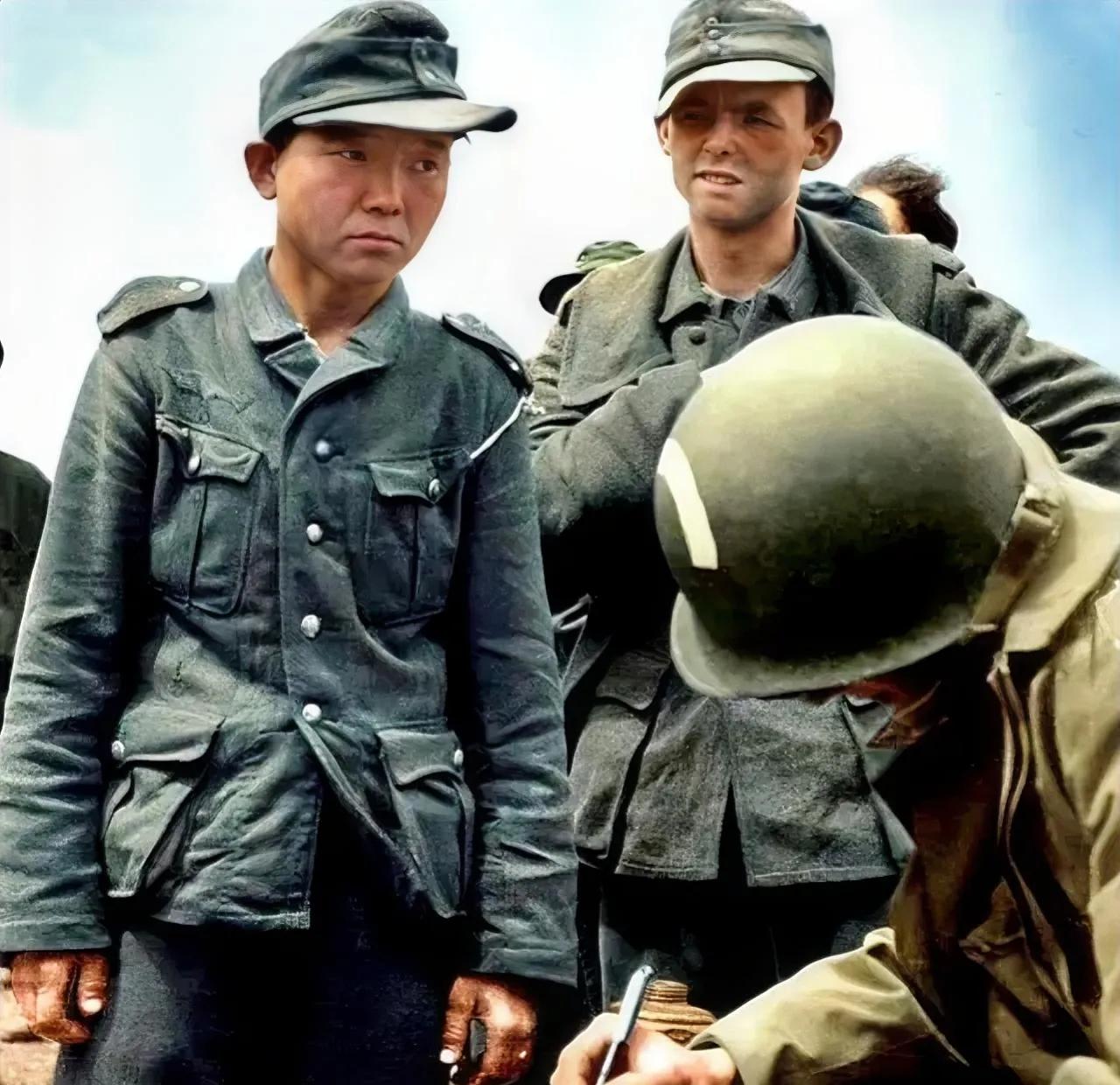 1944年，诺曼底登陆期间，盟军正在繁忙地登记德军俘虏的信息。其中，有一个站在镜
