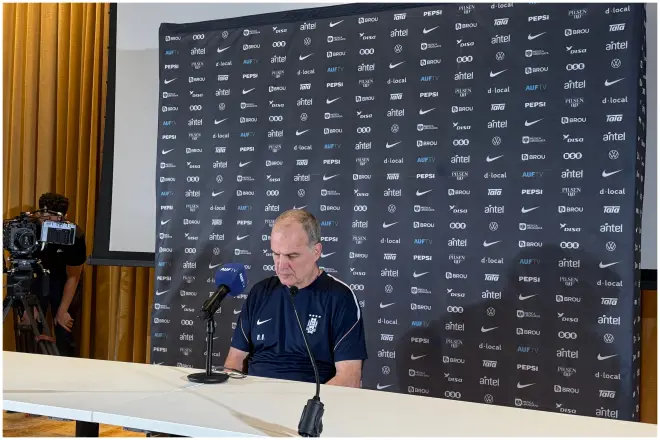 🗣️乌拉圭国家队主教练贝尔萨：“巴尔韦德向来凭借出色的发挥脱颖而出，但不得不说