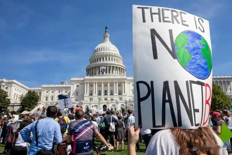 美国退群66个国际组织，全球治理迎来大变局！
 
1月7日，美国白宫突然宣布退出