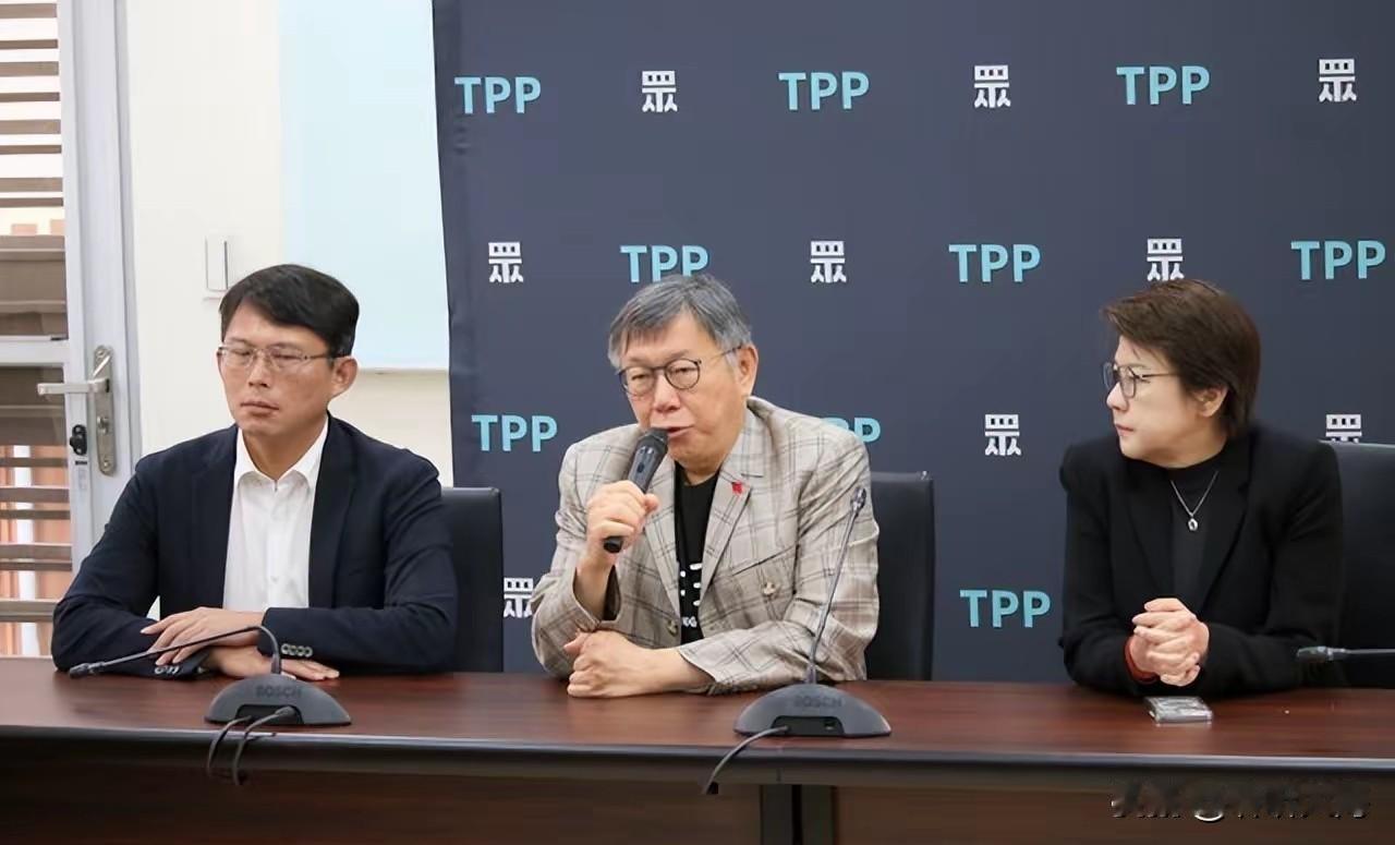 黄国昌都已经不在立法院了，蓝白真的还能挡下这1.25兆的天价军购案吗？邱毅看得明