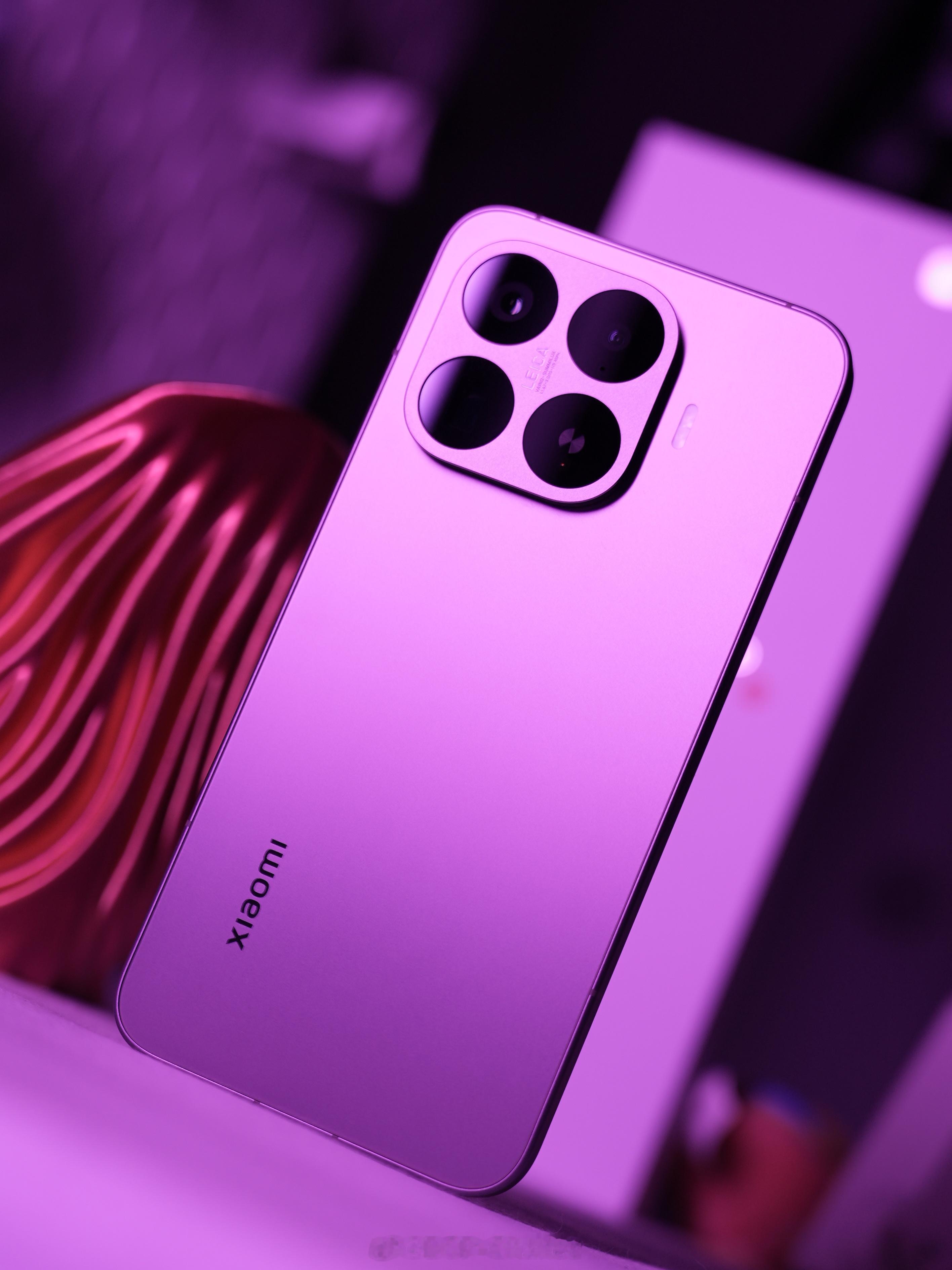 七年七代产品正面硬刚iPhone和Galaxy S系列，T系列全球用户超1500