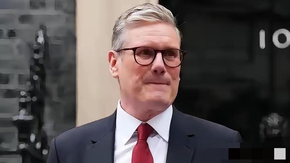 简直就是强盗！5月11日，英国首相斯塔默当着全球媒体的面，扔出一颗重磅炸弹：本周