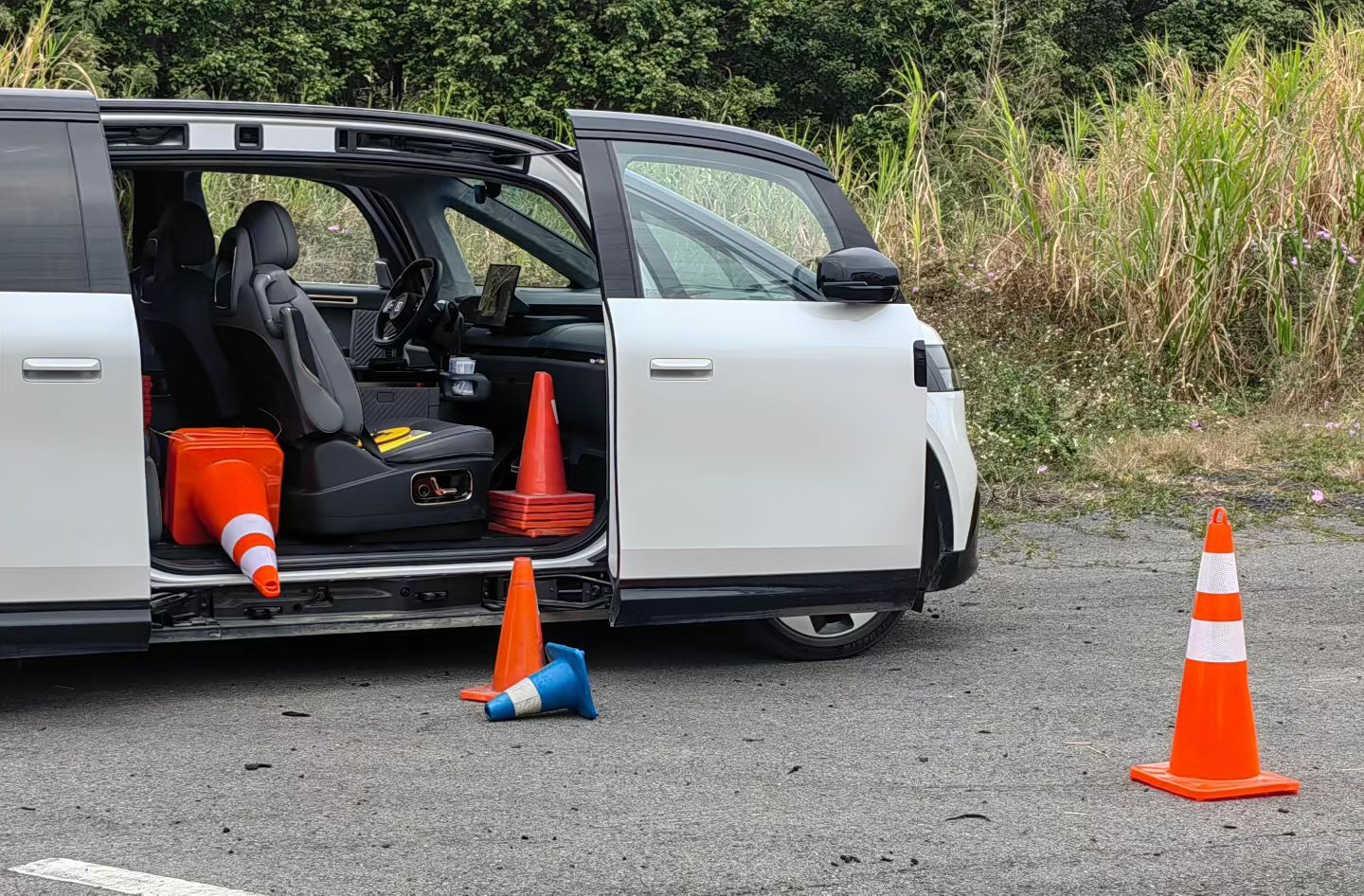 宝宝巴士当工作车也不错 