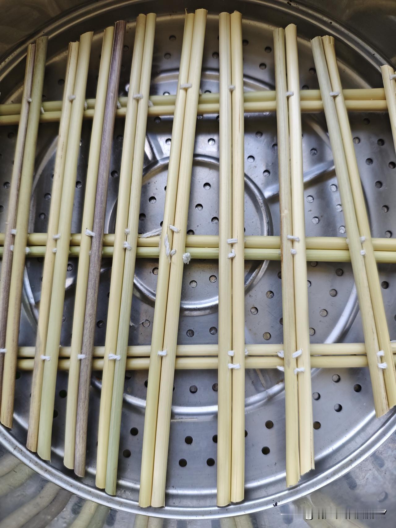 今天上午在家干了件自己特别不擅长的活。

我好像从小动手能力就不行，对针线活一点