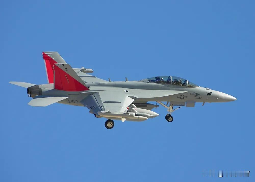 听说了吗？就在当地时间 2 月 12 日，美国又出状况了，一架 EA - 18G