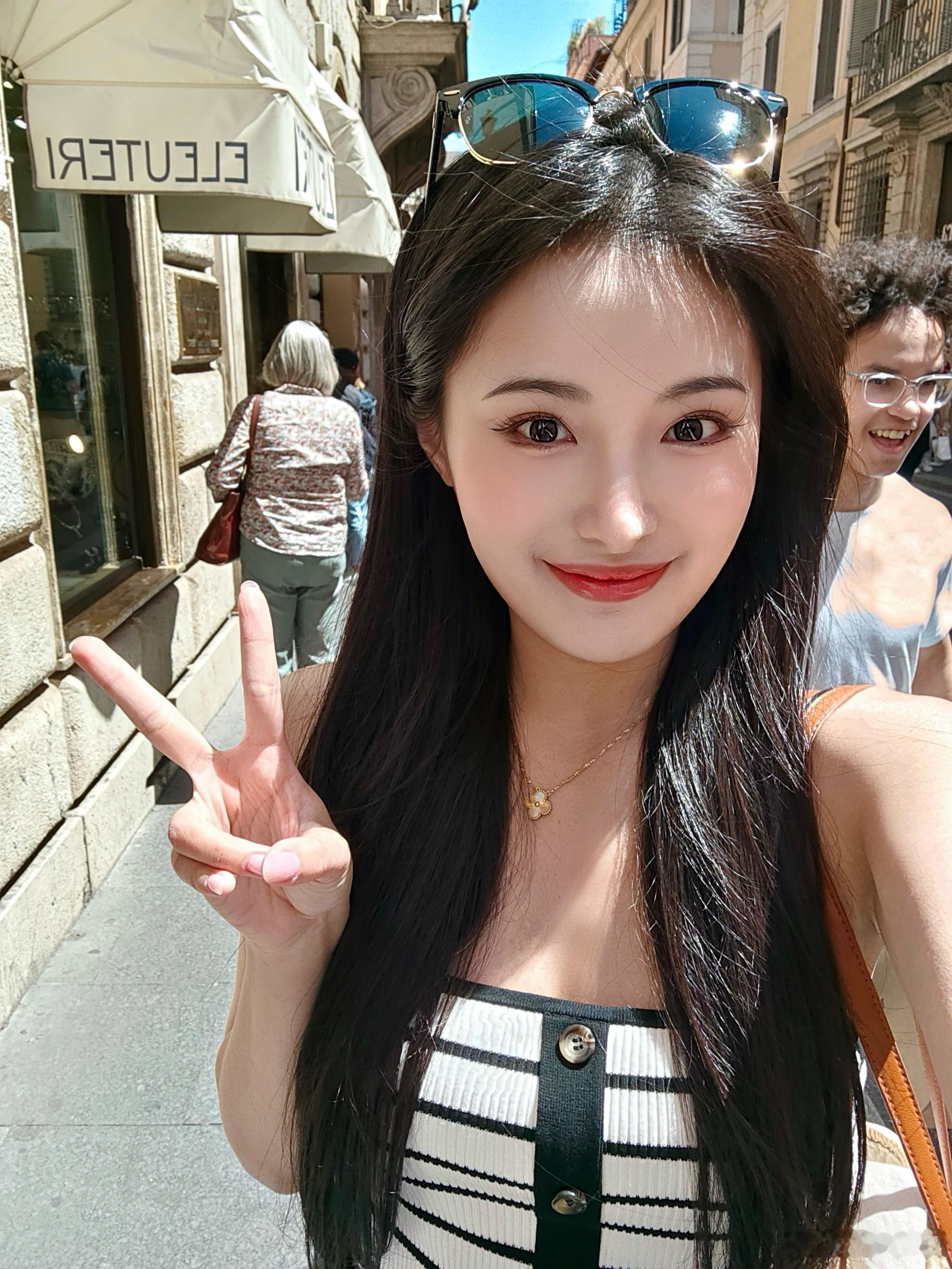 最近是真的很喜欢看大车哈哈哈～焕新极氪7X上市！21.98万元起，三款配置。想买