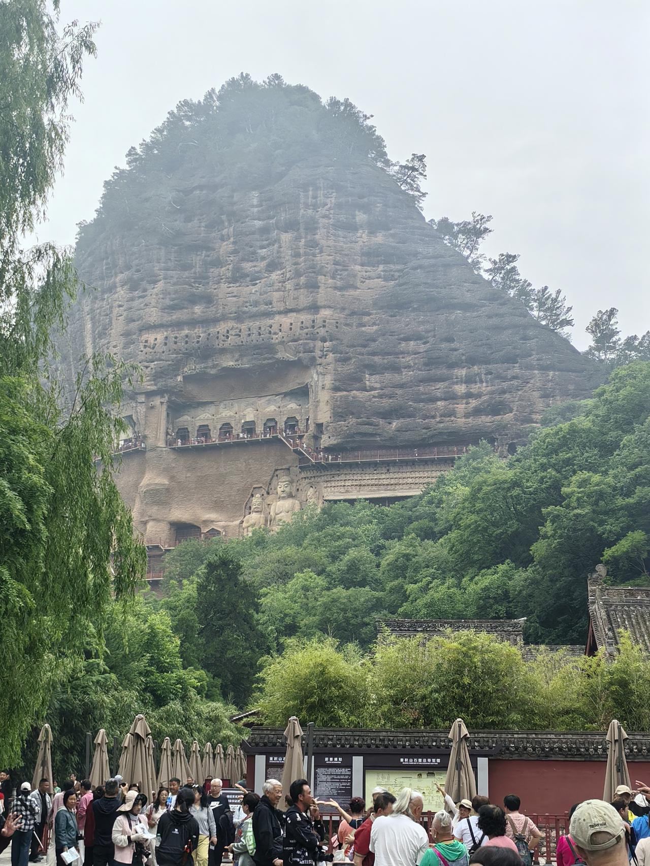 各位条友，你有恐高的经历吗？爬这样的山有没有害怕的感觉？