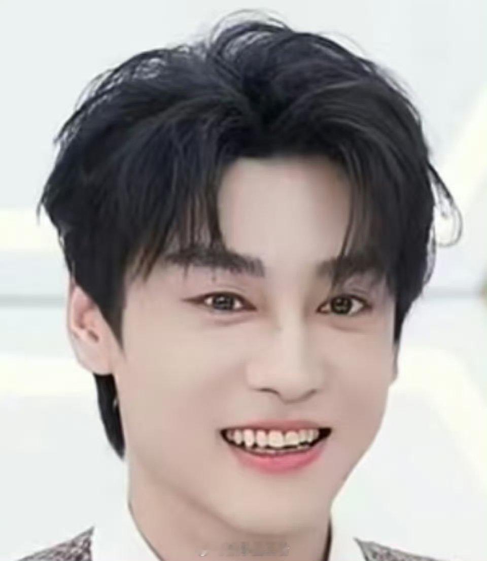 恭喜杨幂提名金莲花最佳女配角！ 