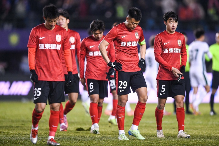 降级背后的无奈！足球报：亚泰资金链彻底断裂，依赖政府输血维系