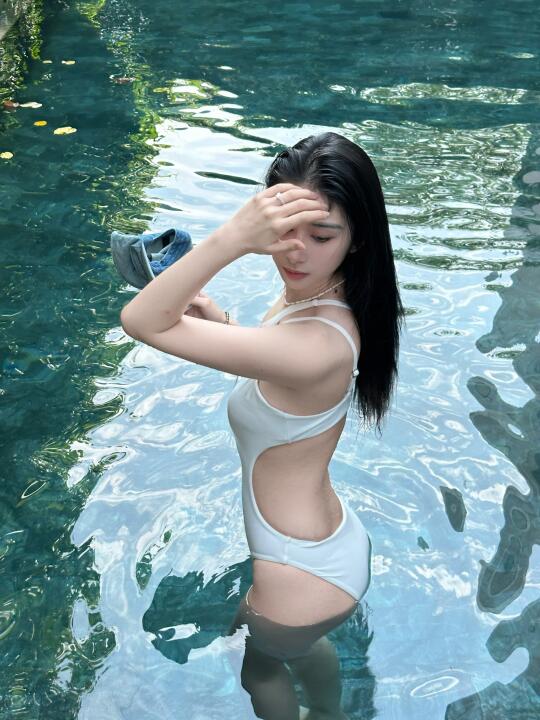 一直游到海水变蓝🫧 𓇬◌