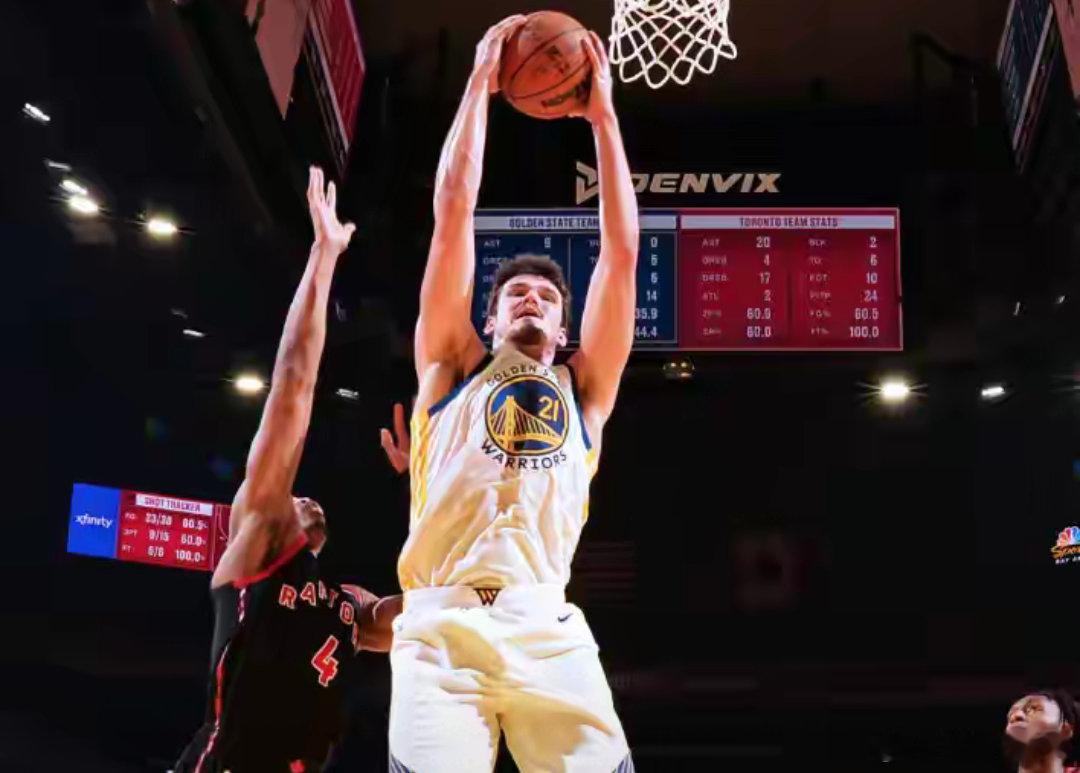 库里16分低迷勇士不敌猛龙 4连胜终结 奎克利40+10巴恩斯准三双猛龙vs勇士