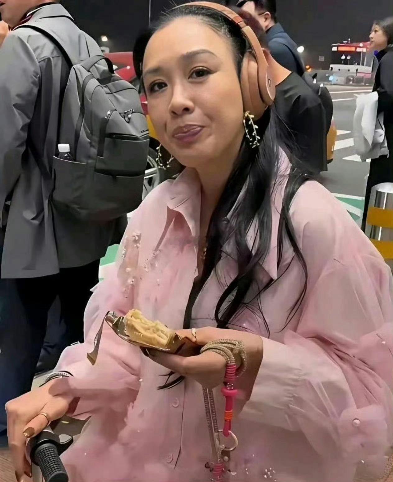 没有滤镜的钟丽缇，普通人也达不到这种状态吧 