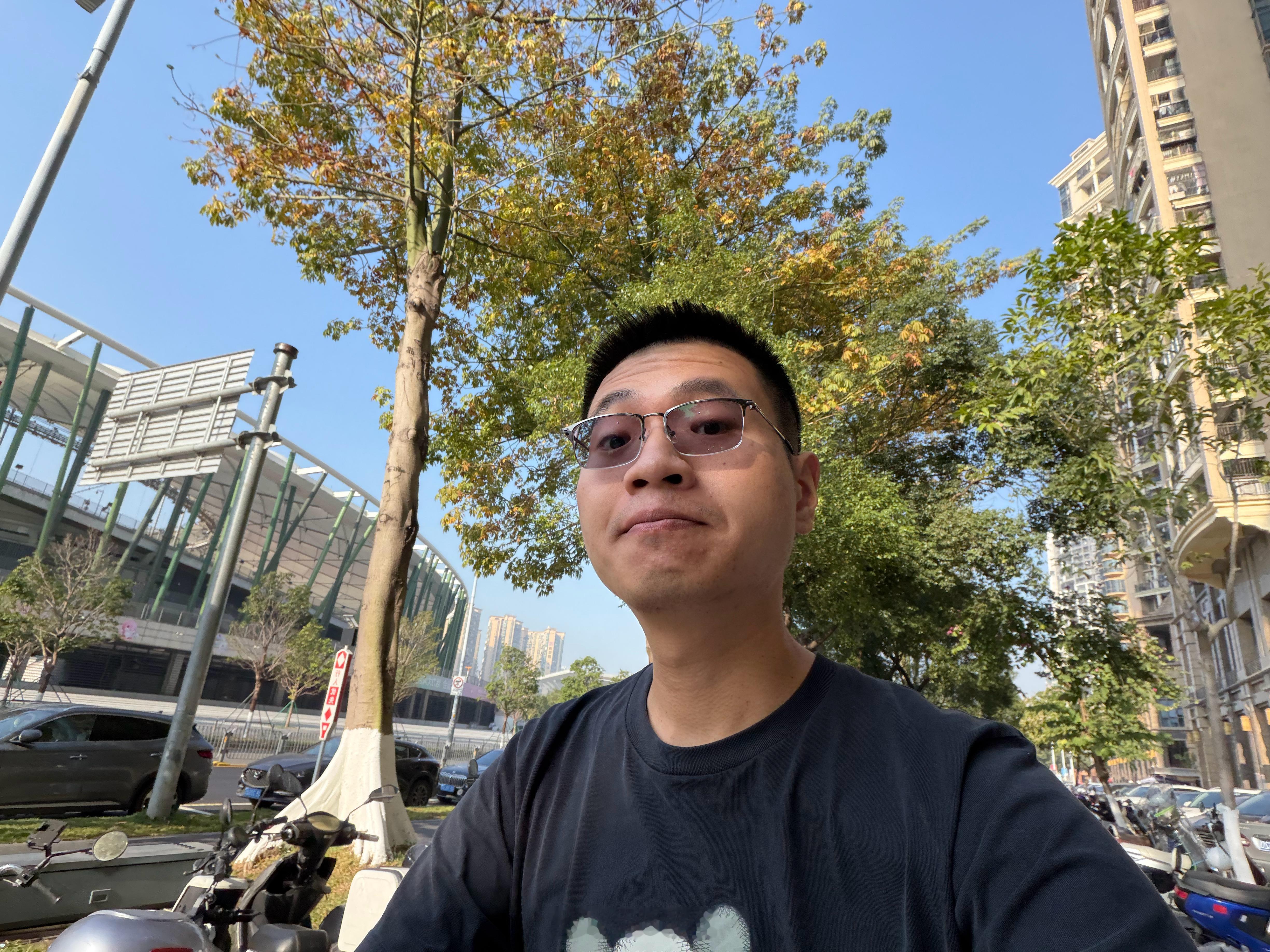 冬天的深圳，只要出了阳光，就是短袖的主场 深圳·福中福・幸福海岸