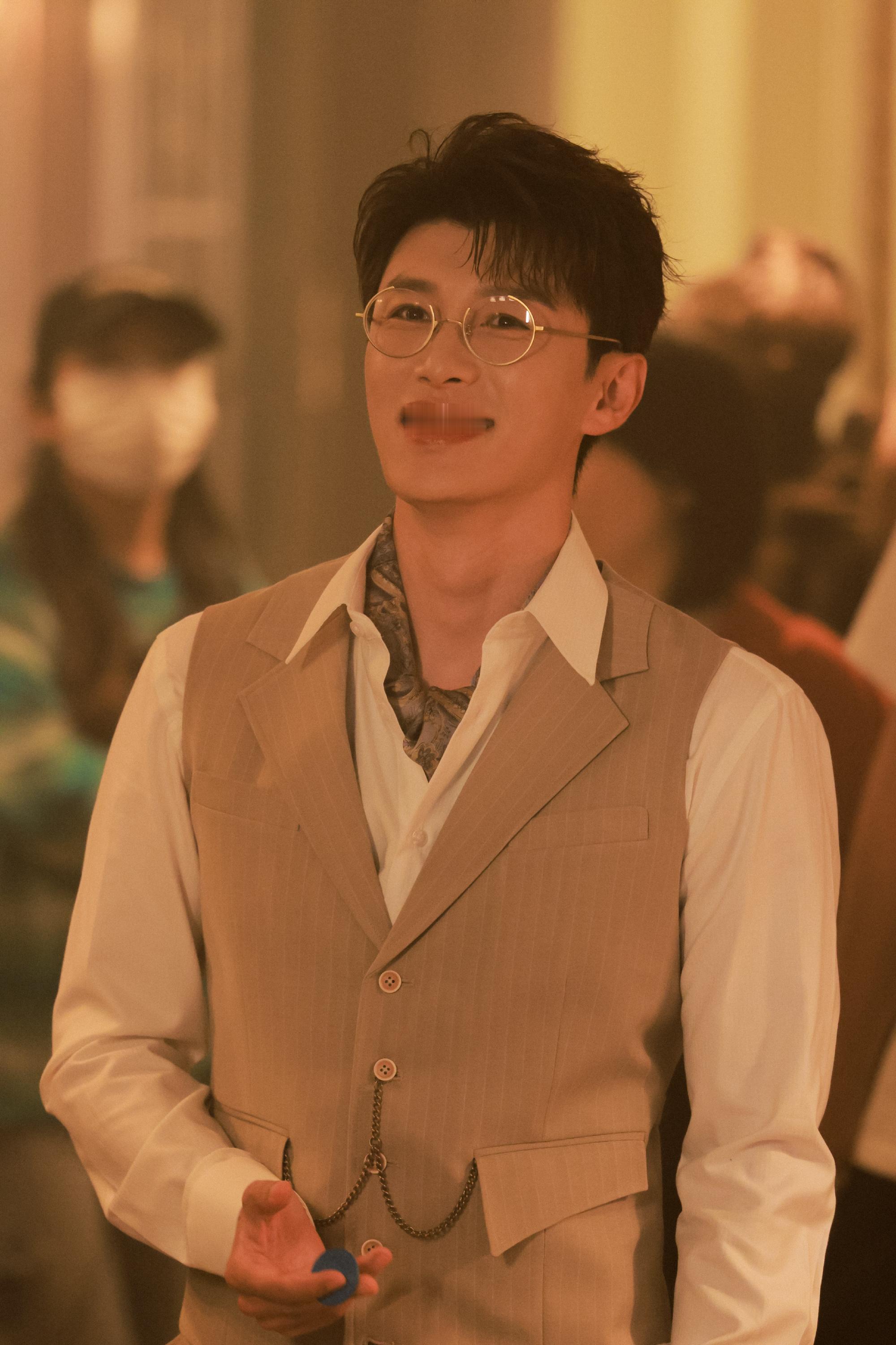 希望老代一直笑的这么开心大步向前… 