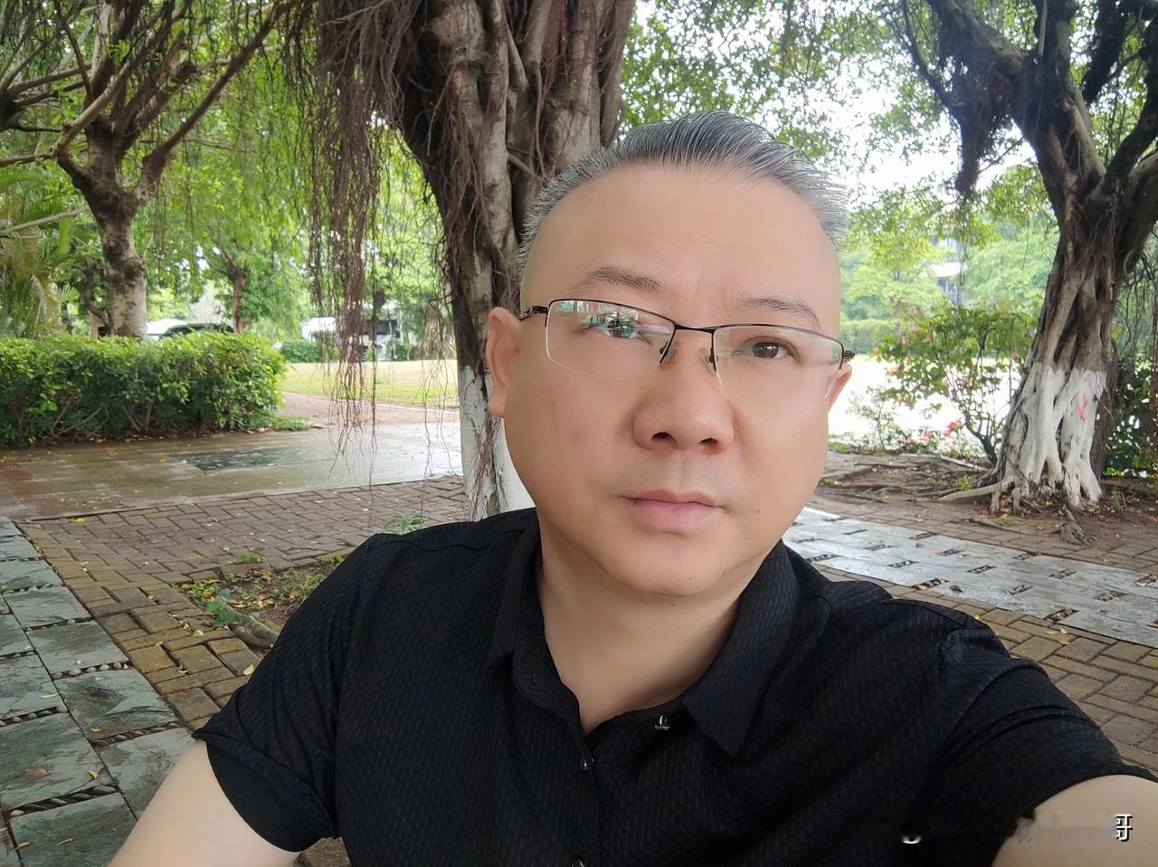 一个人，也要把日子过好，不分昼夜除了工作就工作，牛马也要把日子过好！