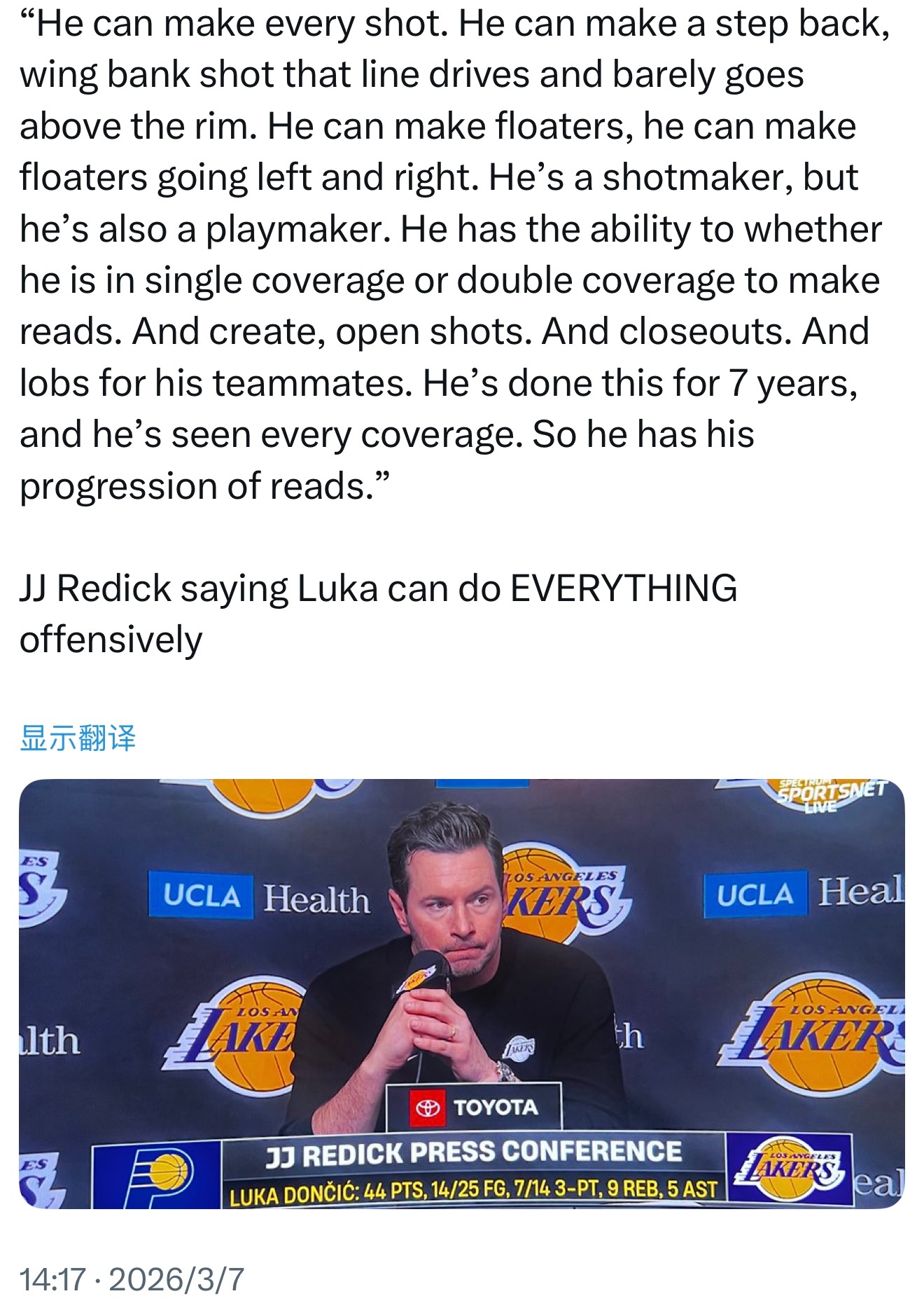 雷迪克称赞东契奇在进攻端无所不能：“他能投进任何类型的球。他可以后撤步，在侧翼打