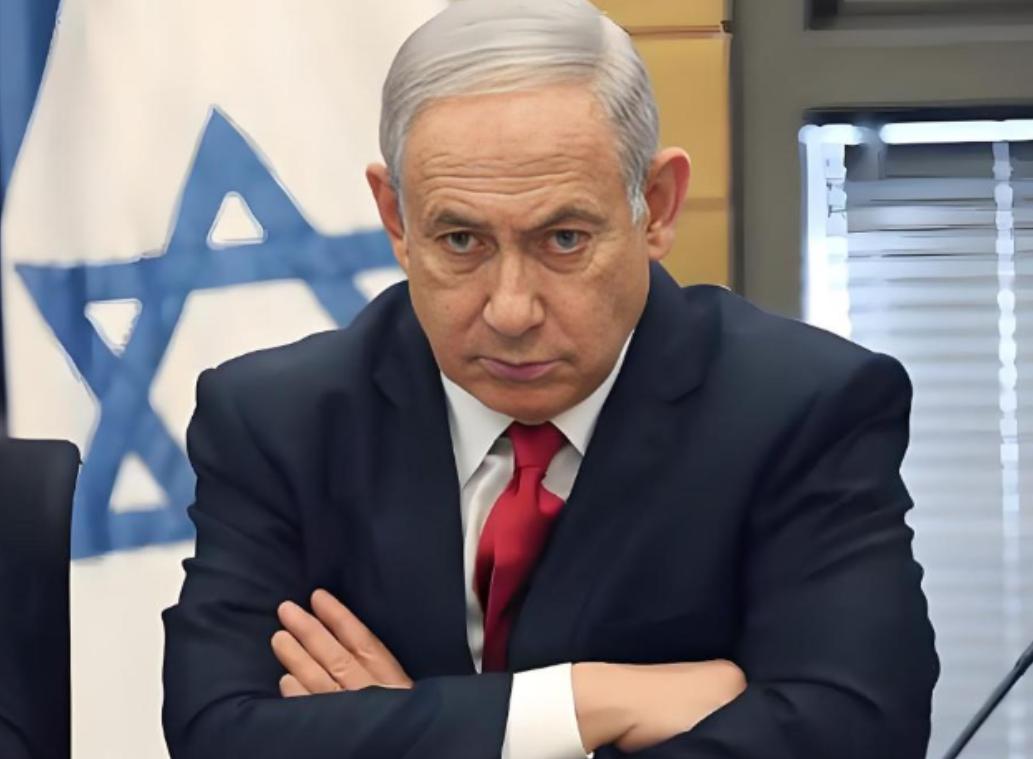 以色列彻底蔫了！疑似核设施被炸，政府急发防辐射警告，哭惨根本没人买账！

3 月