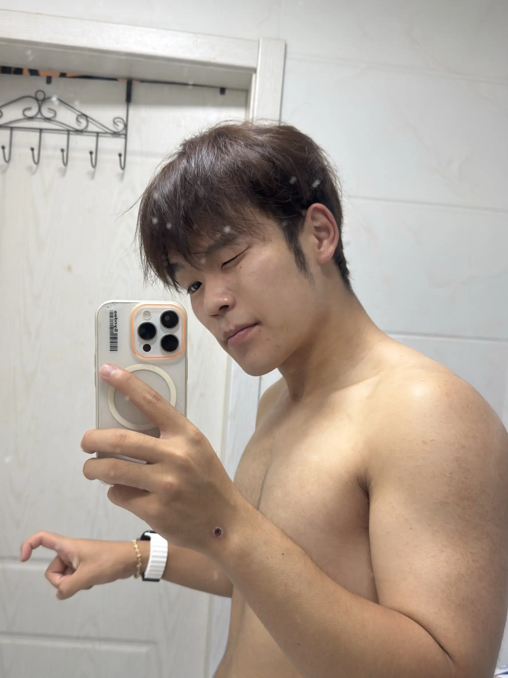 累了就出去玩 不要整天发那些像离了婚一样东西