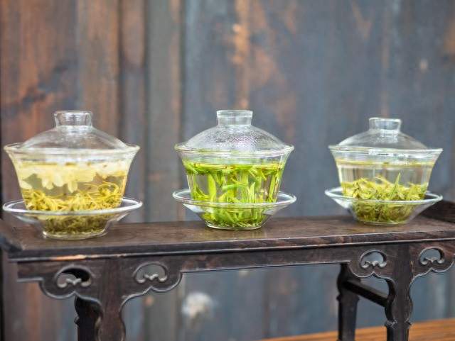 绿茶，最忌讳的冲泡方式：先放茶后倒水？告诉你三个正确泡茶方法