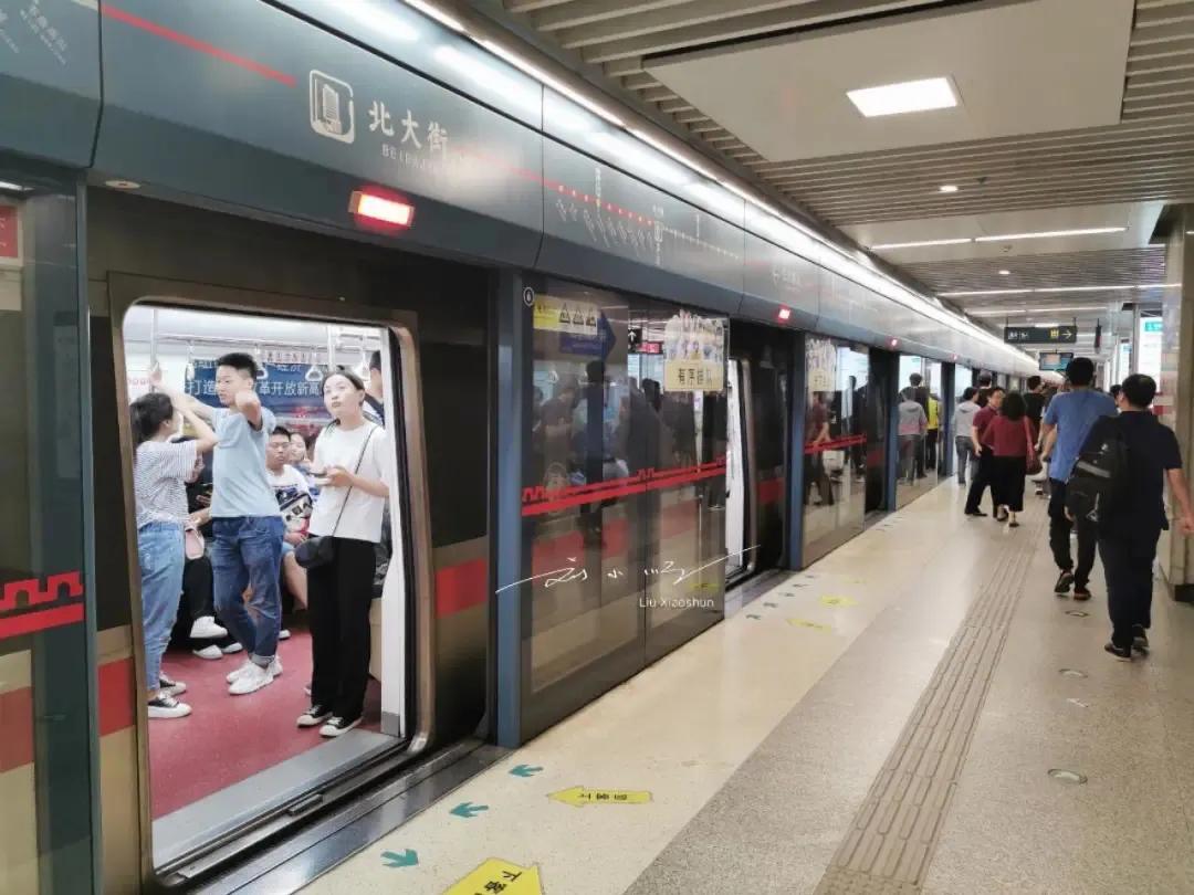 中国最难修建地铁的城市：每挖一锹都心疼，地铁仿佛穿越时空隧道？

这里是刘小顺的