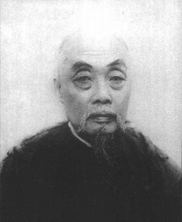 1884年，为了延续香火，清末状元张謇在妻子的安排下，纳了一房小妾，可小妾却迟迟