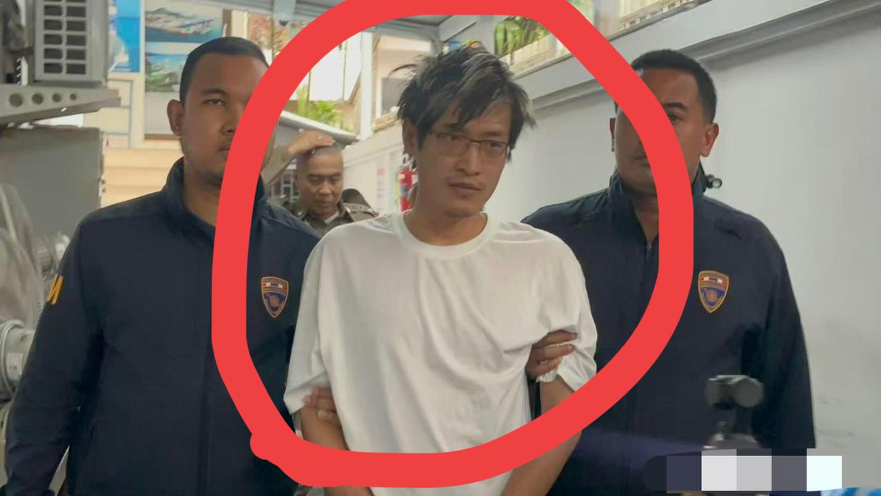 这个中国男子在泰国攒了一座军火库，因为一场翻车事故意外曝光，才发现他和缅甸柬埔寨