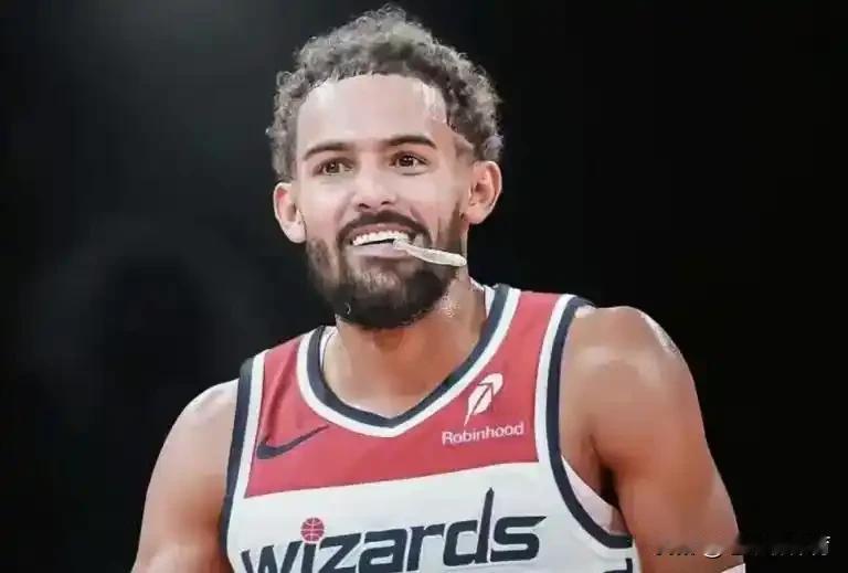 放眼全联盟，也只有这支球队愿意接受特雷杨了！
最近，关于特雷杨离队的消息闹得沸沸