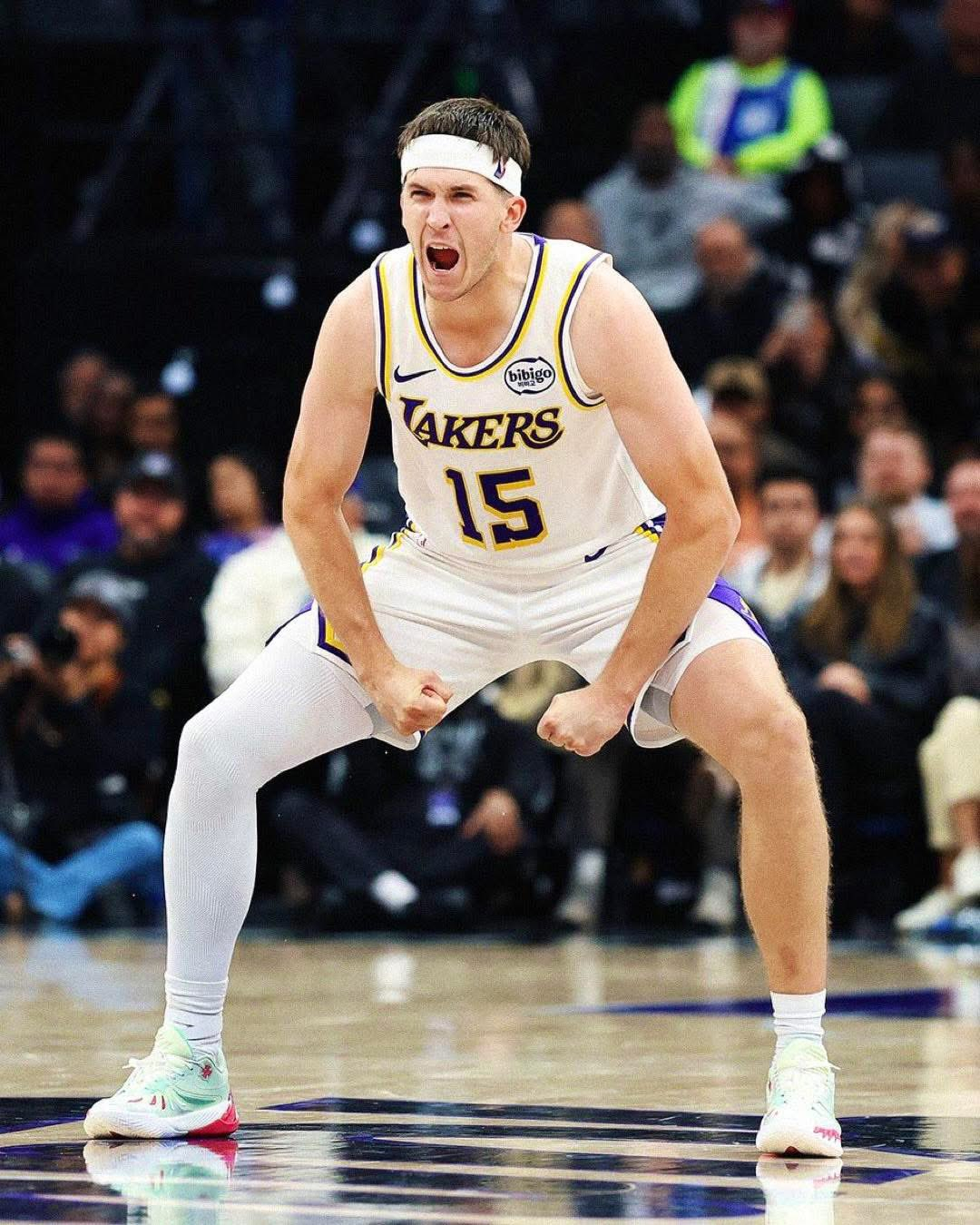 里夫斯本赛季已无法达到65场出勤要求 正式无缘任何评奖湖人国度里夫斯