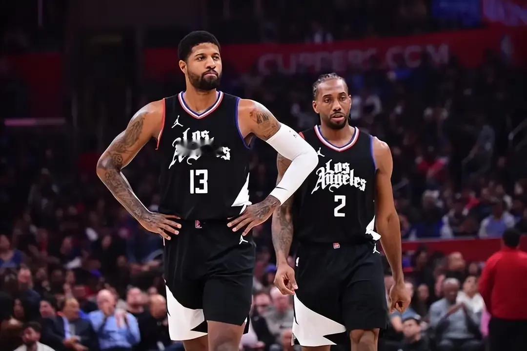 如果小卡缺席和独行侠所有比赛，快船一轮游，很可能就解体了。
第一，乔治还没有续约