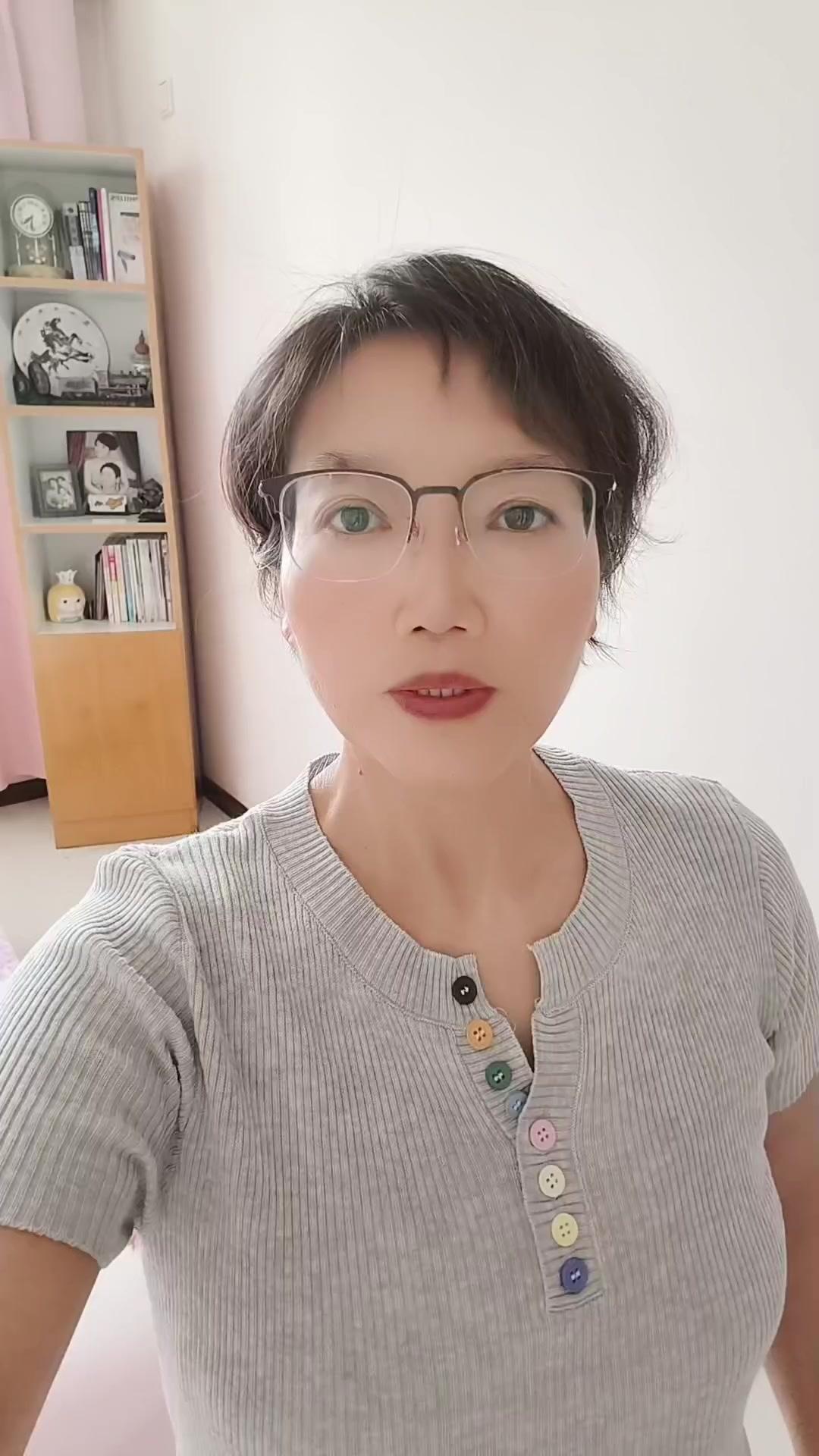 ✨姐妹们，你可别太能干了！大事小情你都管，脏活累活你都干。时间长了，你不管就没人