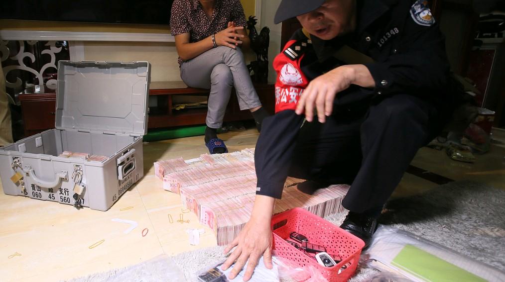 惊！00后“团伙”用打印机造250多万假币！自学造假竟来自部分大学生？

日前，