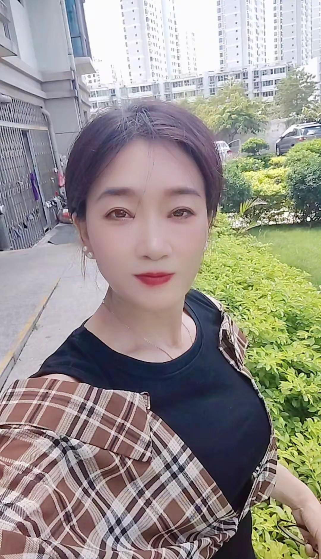 如果女生不能在40岁的时候拥有20岁的容颜，就别要求一个男生在20岁拥有40岁的